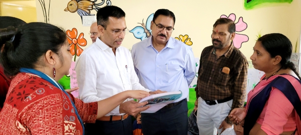 दमोह-जल जीवन मिशन के साथ अनेक कार्यो की समीक्षा के साथ संभागायुक्त ने दिये निर्देश