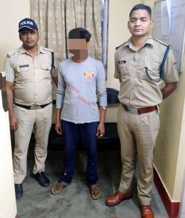 पुलिस की गिरफ्त में आरोपित।
