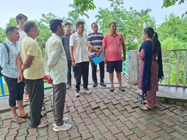 रीवाः उप मुख्यमंत्री शुक्ल ने रानी तालाब क्षेत्र में जल भराव पीड़ितों से की भेंट