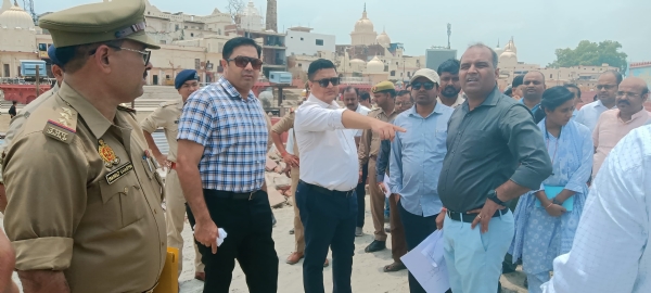 श्रावण झूला मेला व कांवड़ यात्रा के लिए जिलाधिकारी ने किया निरीक्षण