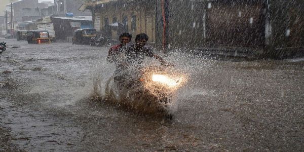 राजस्थान में मेघराजा मेहरबान: तीन जिलों में ऑरेंज, 25 में येलो अलर्ट