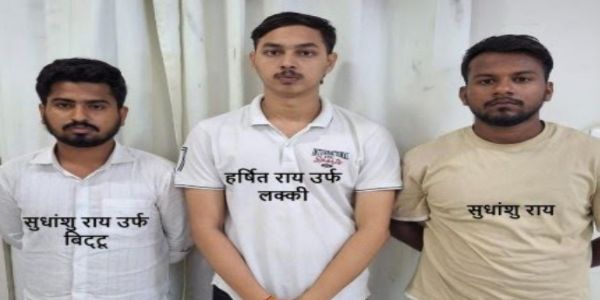एसटीएफ ने तीन असलहा तस्कराें काे लखनऊ से गिरफ्तार किया