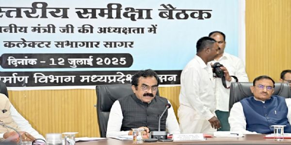 निर्माण कार्यों की गुणवत्ता और समयसीमा सुनिश्चित करें: मंत्री राकेश सिंह