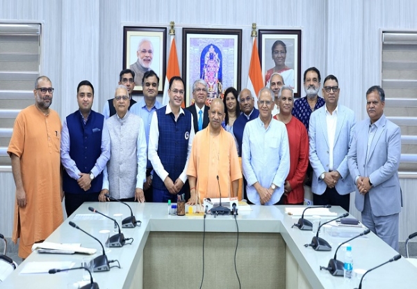 आर्थिक सलाहकार समूह के साथ मुख्यमंत्री ने की बैठक