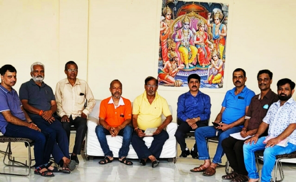 लाजपत नगर स्थित रामलीला मैदान के सभागार में आयोजित होती रूद्राभिषेक आयोजन समिति की बैठक।