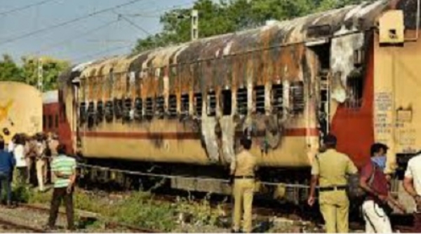 A Massive Diesel Tanker Train Fire Near Thiruvallur Disrupts Chennai–Arakkonam Rail Services
