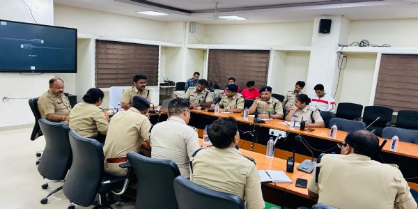 बाबा महाकाल की सवारी ओर कांवड़ यात्रा सुरक्षा पर पुलिस अधीक्षक ने ली बैठक