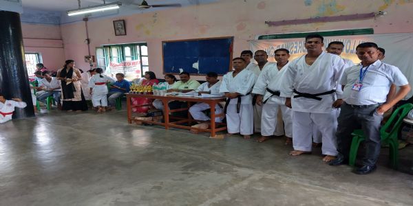 शोटोकान कराटे परीक्षा में छात्रों ने दिखाया उत्कृष्ट प्रदर्शन