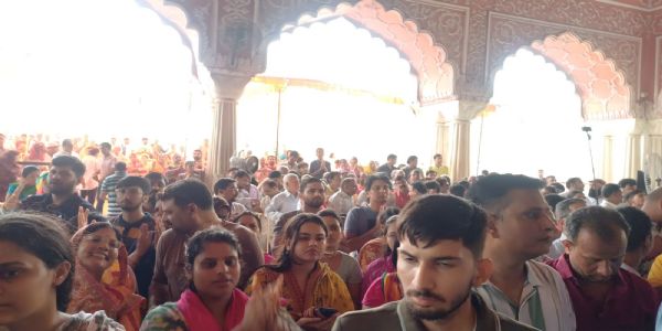 सावन के पहले रविवार को गोविंद देव जी मंदिर में उमड़े श्रद्धालु, सुचारू रही दर्शन व्यवस्था
