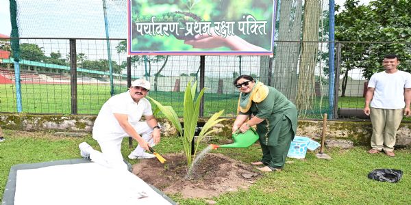 बीएसएफ ने कदमतला परिसर में वृक्षारोपण