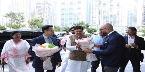 दुबई में भारतीय समुदाय के नागरिकों-उद्योगपतियों ने मुख्यमंत्री डॉ. यादव का किया स्वागत