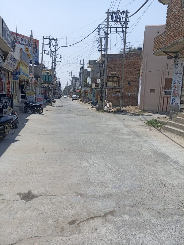 जर्जर हुई सडक़।