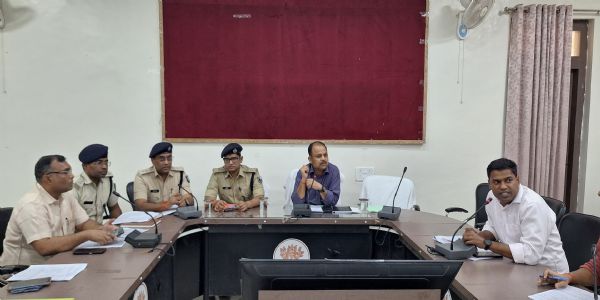 16 जुलाई को 12 केन्द्र पर होगी सिपाही भर्ती परीक्षा, तैयारी को लेकर डीएम व एसपी ने की बैठक