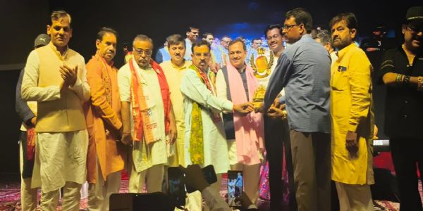 श्रावण माह में रुद्राभिषेक हमारी परंपरा का केंद्र है जबकि आम महोत्सव हमारी कृषि विरासत को सम्मान देने वाली है : सांसद