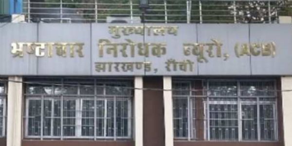 शराब घोटाला मामले में नेक्सजेन के मालिक विनय सिंह से एसीबी ने की पूछताछ