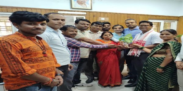 रक्षाशक्ति विवि के कुलसचिव डॉ हेमेंद्र कुमार को सेवा विस्तार