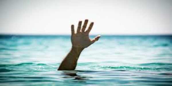 दो और युवकों के निकाले शव, झरने में डूबने वालों की संख्या हुई तीन
