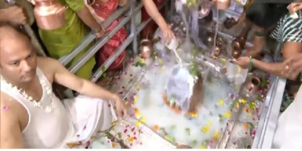 (अपडेट) सावन का पहला सोमवार: छोटी काशी में इंद्रदेव ने किया महादेव का जलाभिषेक