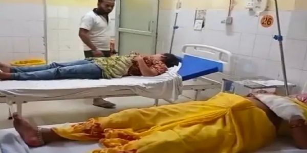 लखनऊ एक्सप्रेसवे पर कार डिवाइडर से टकराई, मां-बेटे की मौत व चार घायल