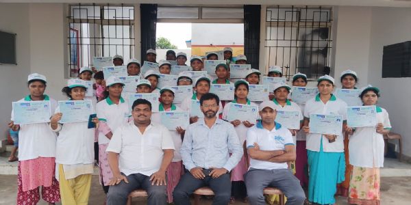 जूट उत्पाद प्रशिक्षण का समापन, प्रशिक्षुओं को मिला प्रमाण पत्र