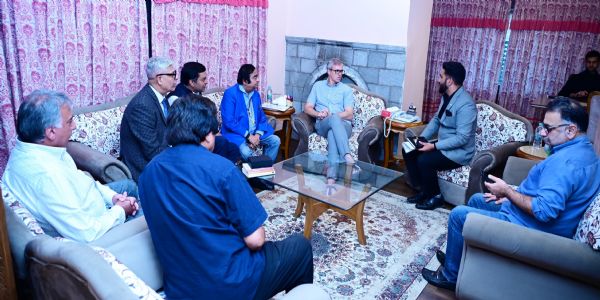 मुख्यमंत्री उमर अब्दुल्ला ने राब्ता कार्यालय में विभिन्न प्रतिनिधिमंडलों से मुलाकात की