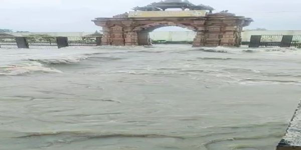बिजौलिया में बारिश का कहर, तीनों मुख्य मार्ग बंद, फसलें जलमग्न, दो युवक नदी में बहे