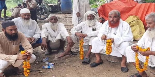 नूंह : ब्रजमंडल जलाभिषेक यात्रा पूरी, मुस्लिमों ने बरसाए फूल