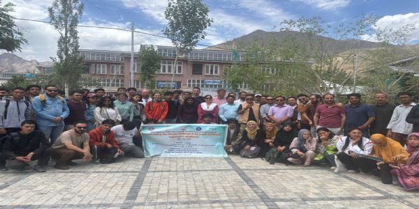 लद्दाख में जलवायु परिवर्तन पर दो-सप्ताह का अंतर्राष्ट्रीय ग्रीष्मकालीन विद्यालय संपन्न