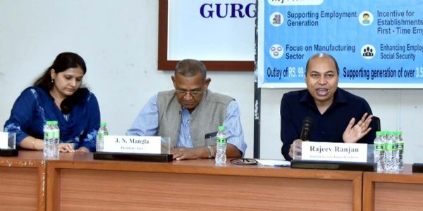 गुरुग्राम: रोजगार सृजन के लिए निर्णायक पहल साबित होगी ईएलआई योजना: राजीव रंजन