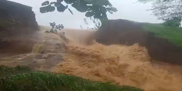 बमौरी का डोंगरी तालाब फूटा, खेतों में पानी भरने से फसल को नुकसान
