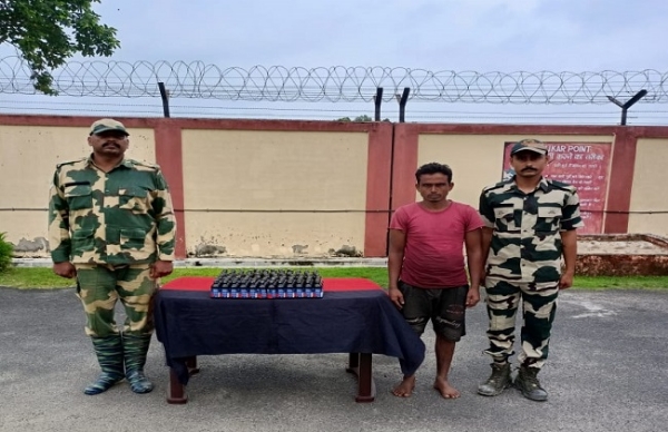  बीएसएफ के हत्थे चढ़ा तस्कर