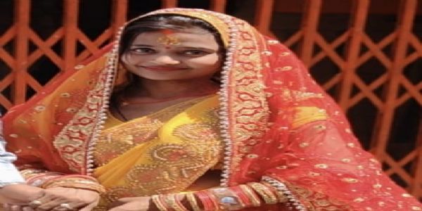 फांसी के फंदे से लटका मिला नवविवाहिता का शव