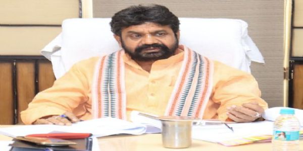निर्माण कार्यों में अधोमानक सामग्री का उपयोग करने पर होगी कड़ी कार्यवाही: दयाशंकर मिश्र ’दयालु’