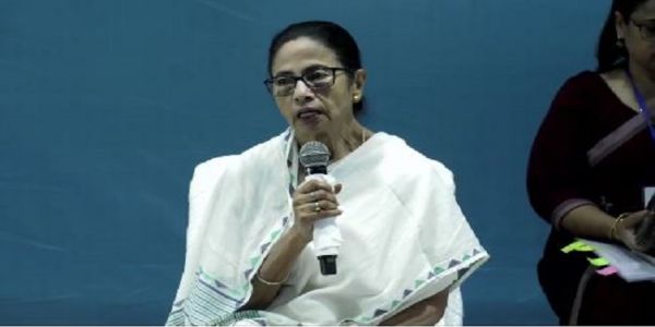 ममता बनर्जी ने समोसा-जलेबी पर प्रतिबंध की खबरों को बताया भ्रामक, कहा- बंगाल में नहीं लागू होगा ऐसा कोई निर्देश
