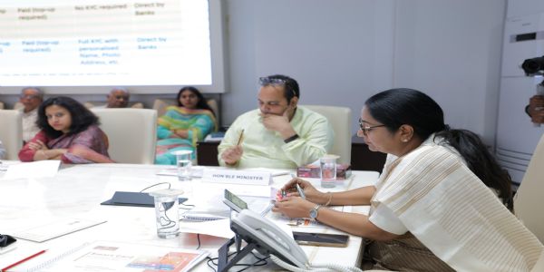 स्मार्ट कार्ड, आधुनिक बस स्टॉप और नए रूट से दिल्ली को मिलेगी नई परिवहन सुविधा