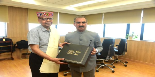 मुख्यमंत्री ने वित्त आयोग से मांगा हिमाचल के लिए विशेष पैकेज और ग्रीन फंड
