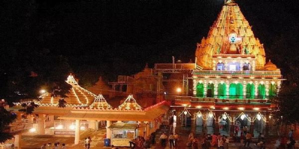 महाकाल मंदिर परिसर में रील बनाने पुजारी ने जताई कड़ी आपत्ति