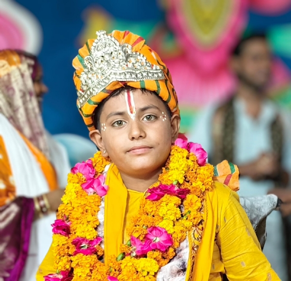 हनुमत केलकुंज में बह रही श्रीमद्भागवत कथा की त्रिवेणी