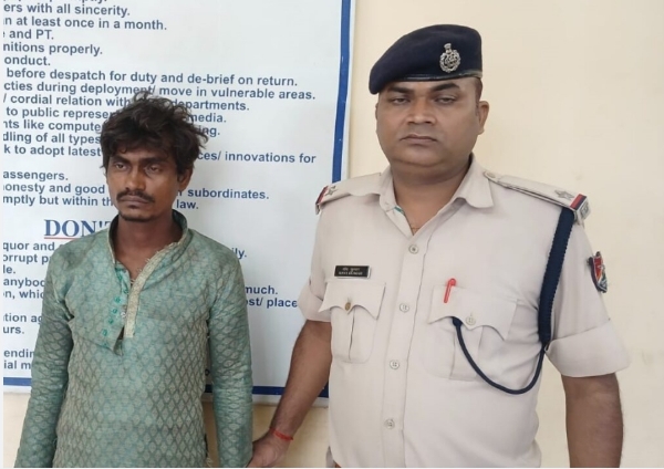 ट्रेन में छिनताई करने वाला गिरफ्तार