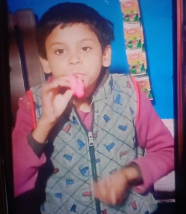 मृत बालिका सीता की फाइल फोटो।