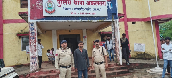 जांजगीर-चांपा : आदतन जुआड़ी आरोपी आशीष सिंह उर्फ अस्सू ठाकुर गिरफ्तार