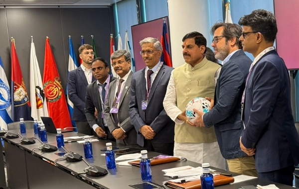 मध्य प्रदेश के मुख्यमंत्री ने स्पेन दौरे के पहले दिन मैड्रिड में ला लिगा मुख्यालय का भ्रमण