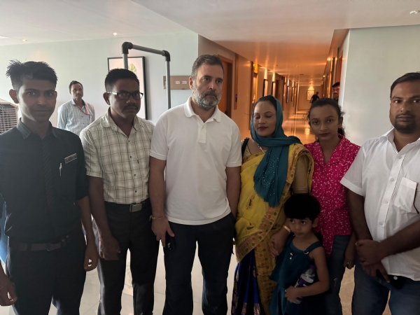 असम में राहुल गांधी।