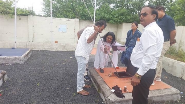 पेट्रोल पम्प का औचक निरीक्षण