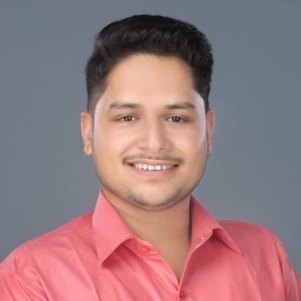 डीएवी पीजी कॉलेज  छात्र संघ अध्यक्ष सिद्धार्थ अग्रवाल