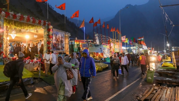 अमरनाथ यात्रा: 6,064 तीर्थयात्रियों का एक और जत्था कश्मीर के लिए रवाना