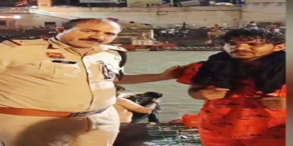 गुरुग्राम में कांवडिय़े की खंडित हुई कांवड़, पुलिस हरिद्वार से उठवाकर लायी नई कांवड