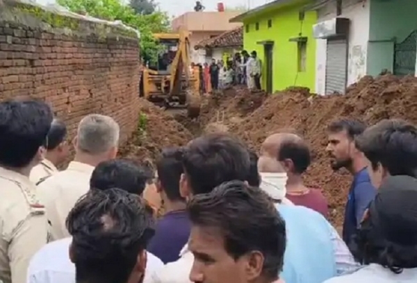 शहडोल में बड़ा हादसा, सीवर लाइन डालते वक्त मिट्टी धंसने