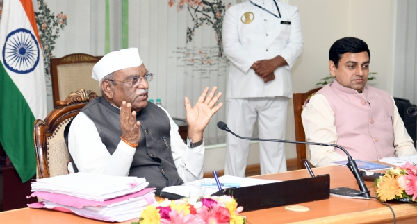 पाठयपुस्तको के अलावा भी दूसरे विषयों का सम सामयिक ज्ञान विद्यार्थियों को मिले: राज्यपाल