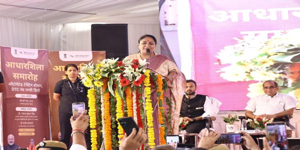 डीटीसी में मुफ्त यात्रा के लिए दिल्ली की महिलाओं को मिलेगा ‘पिंक कार्ड’ : रेखा गुप्ता